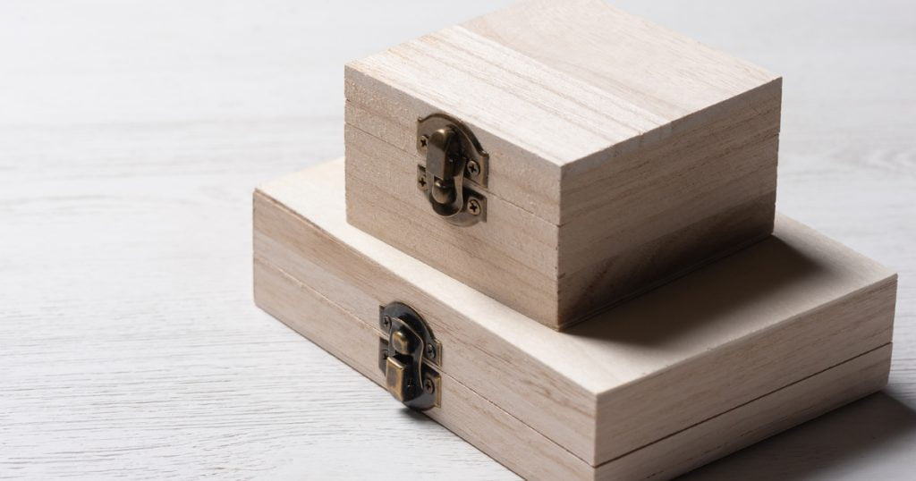 Storage box with lock